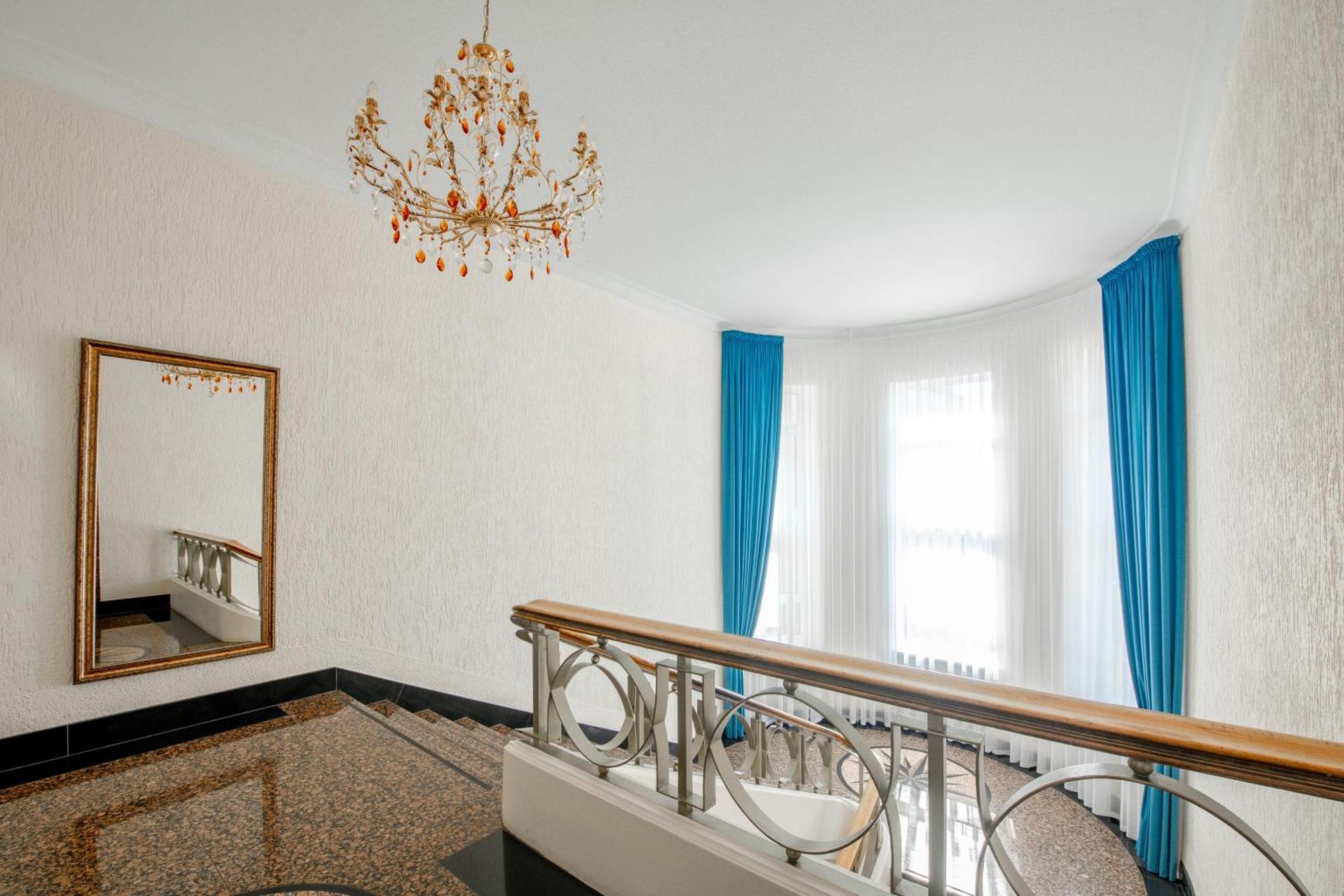 Hotel Jelgava Esterno foto